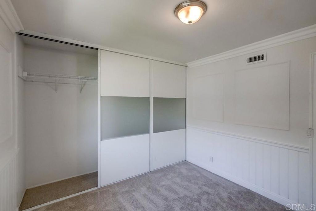 listing image 130724080493637203643