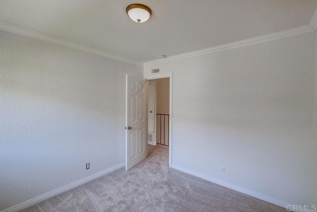 listing image 130722429714845739291