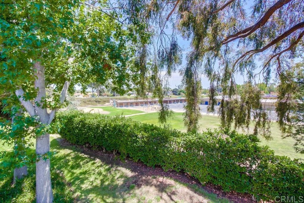 listing image 130726355436809382290