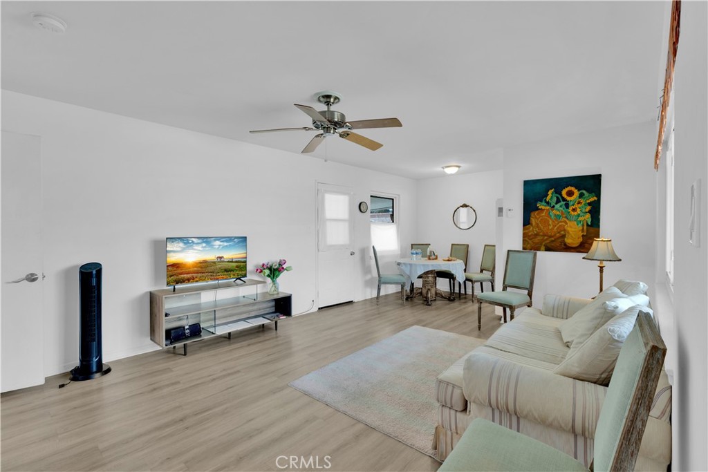 1814 E Avenue Q10