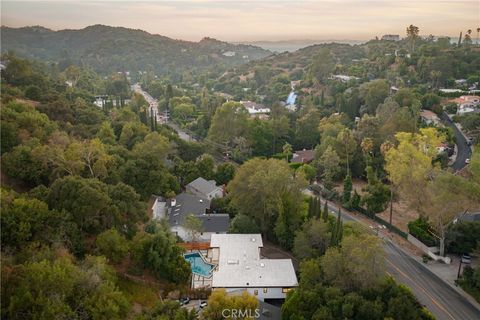 A home in Studio City