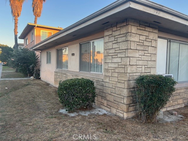 2225 W Beverly Boulevard