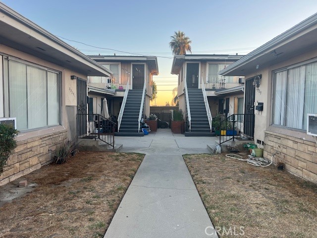 2225 W Beverly Boulevard