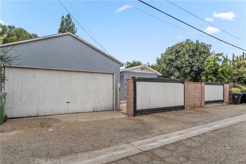 A home in Reseda