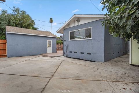 A home in Reseda