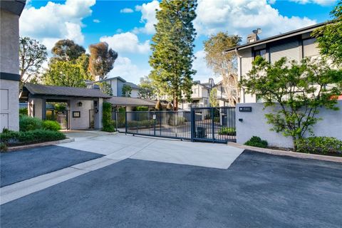 A home in Lomita