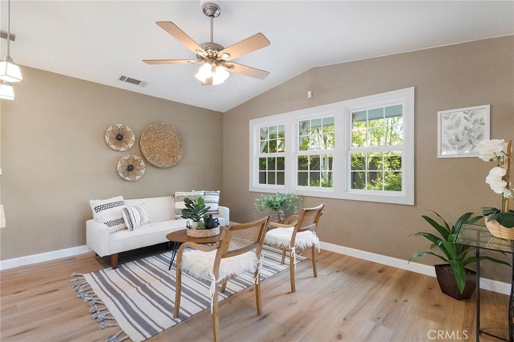 listing image 130728237097831350591
