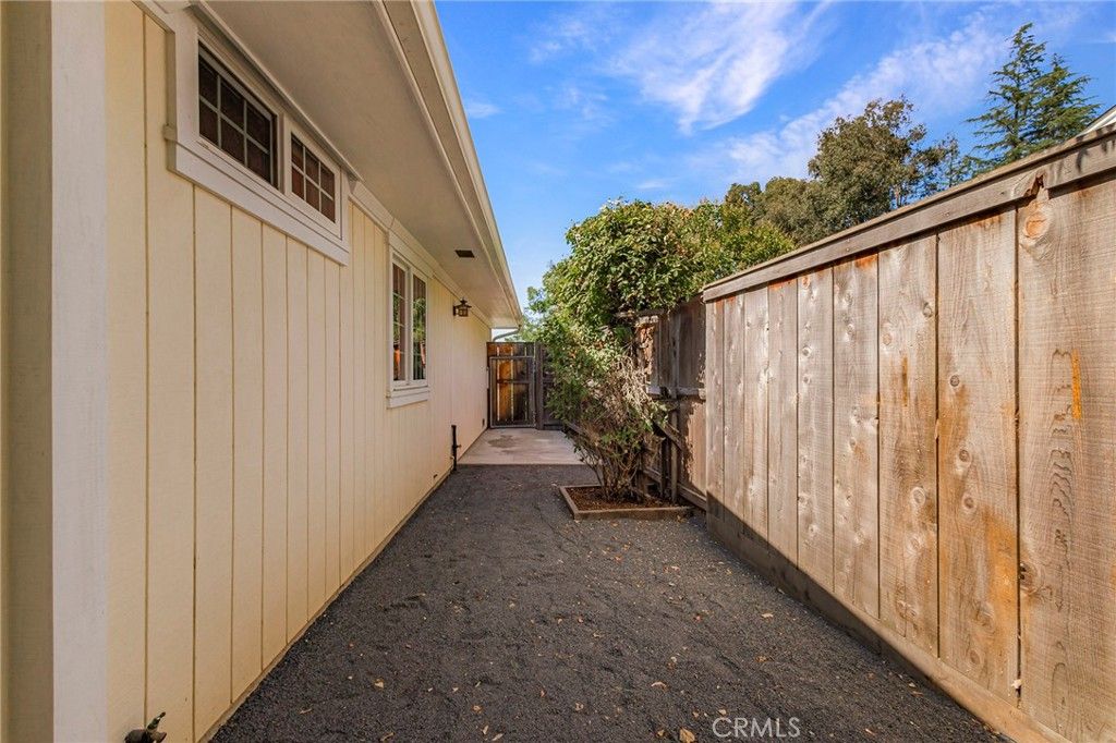 listing image 130723632313121488335