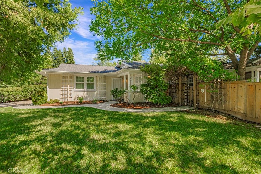 listing image 130728677725261534389