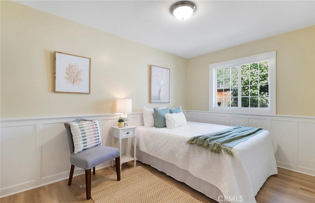 listing image 130727678409191220438