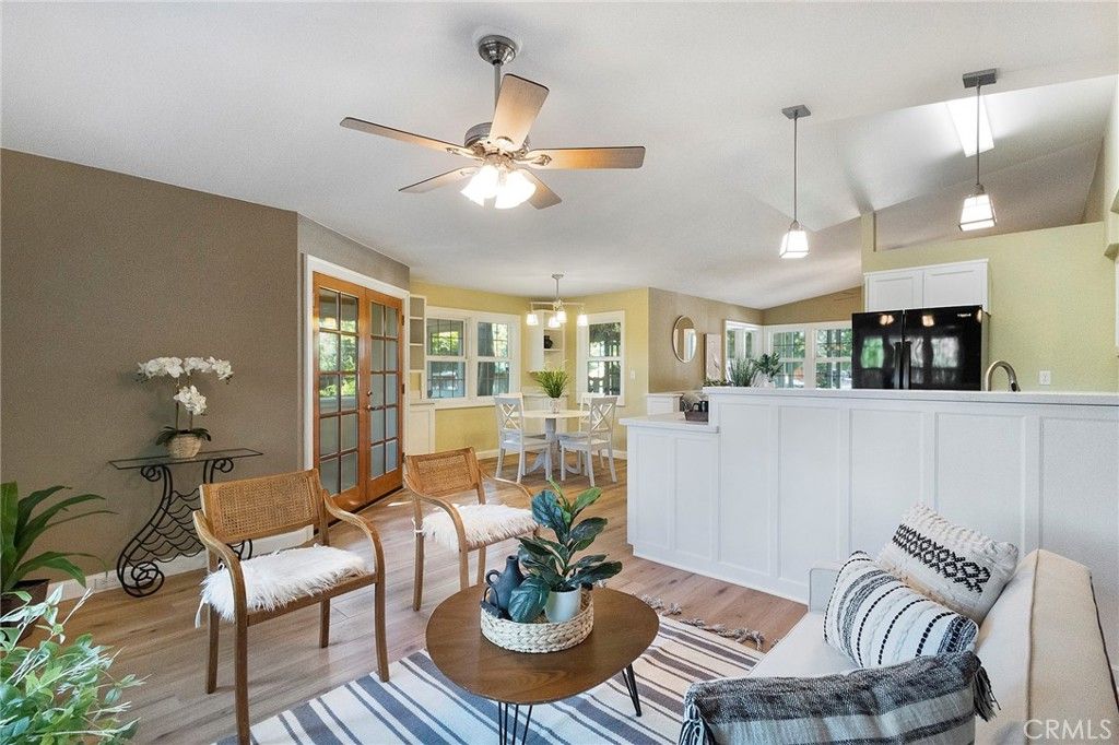 listing image 130721911267326488439