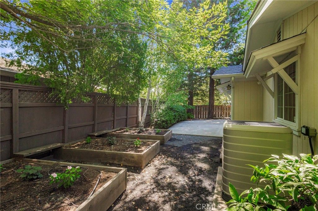 listing image 130725581015766898220