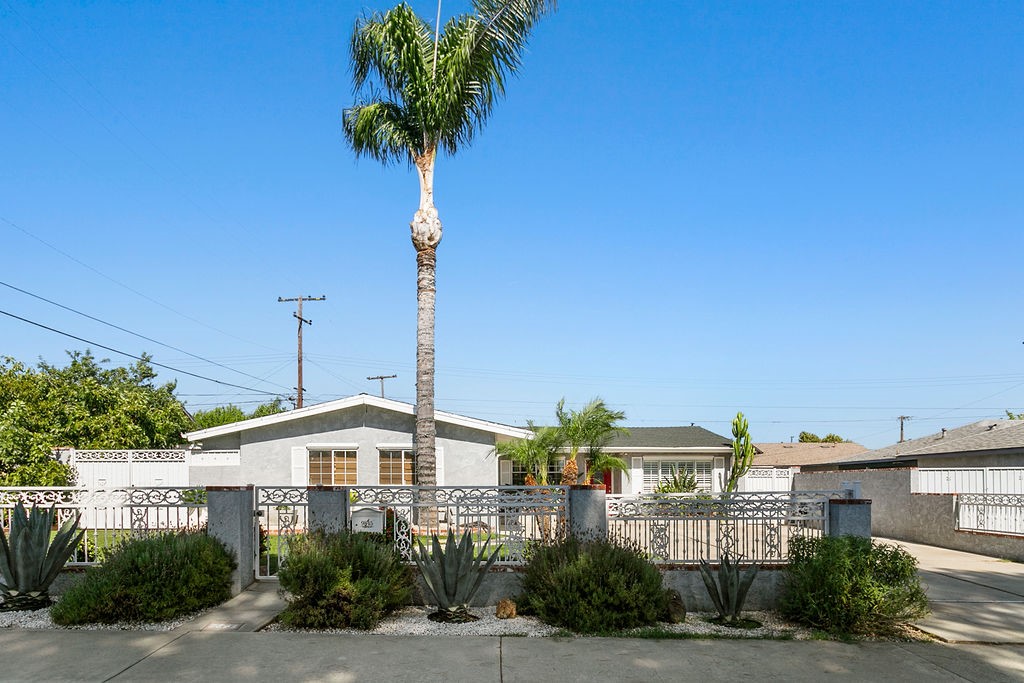View Montclair, CA 91763 house