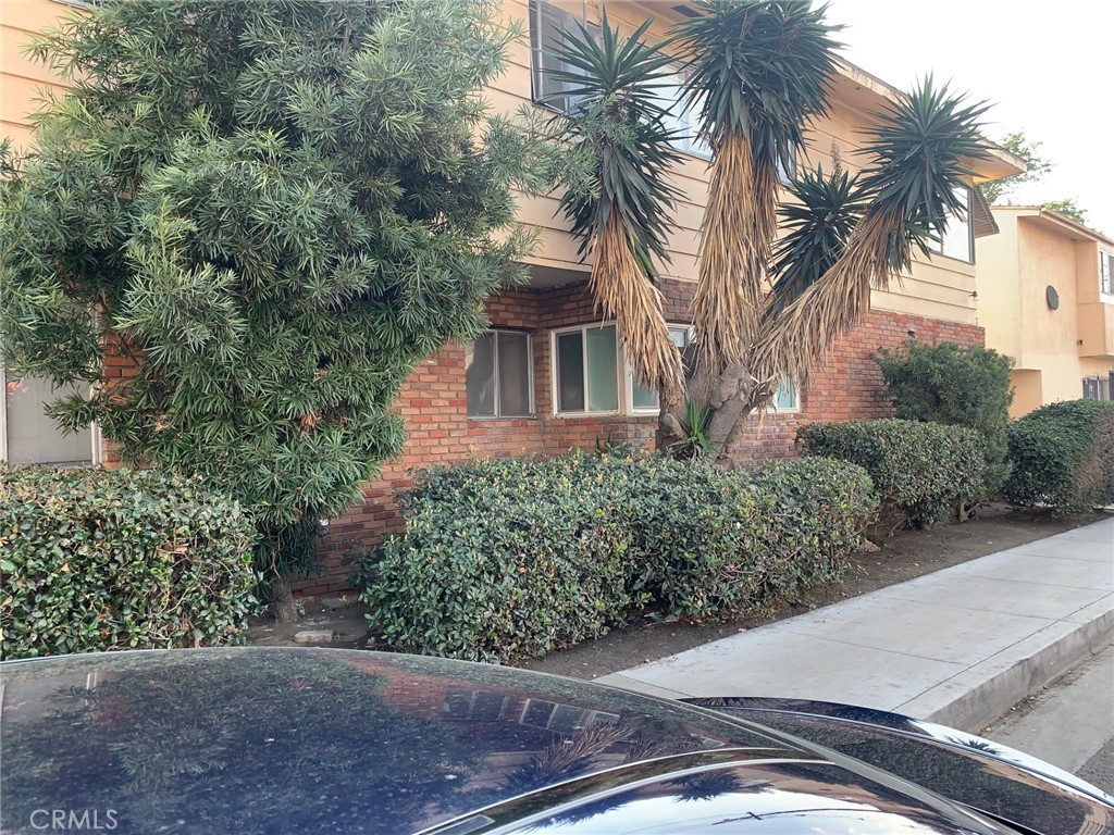 1280 E 4th Street 8