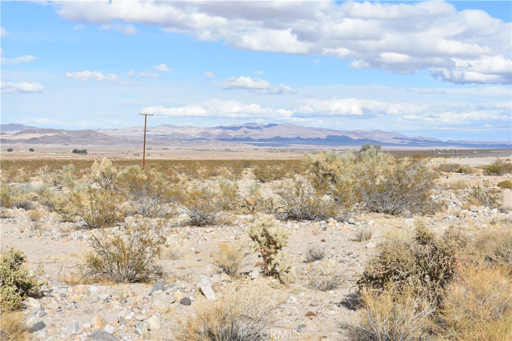 Sun, sky and sand! These two lots are a desert lovers dream, use GPS Coords 34.453596 N, -117.047126 W to view these lots.
