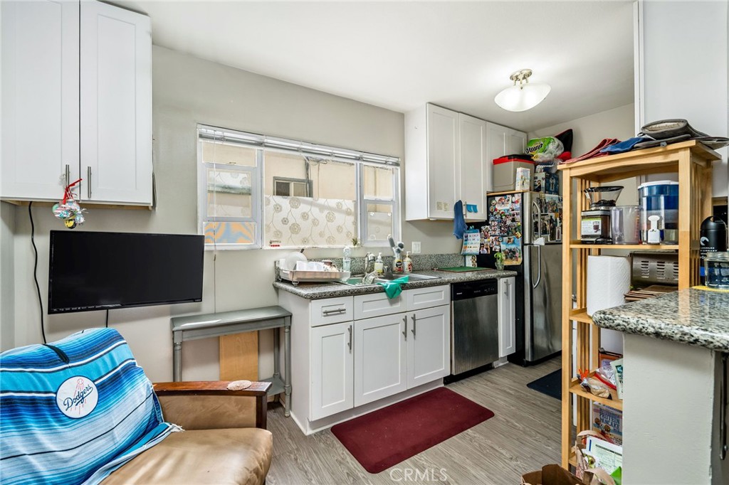 Belmont Shore (BSD) - Residential Income