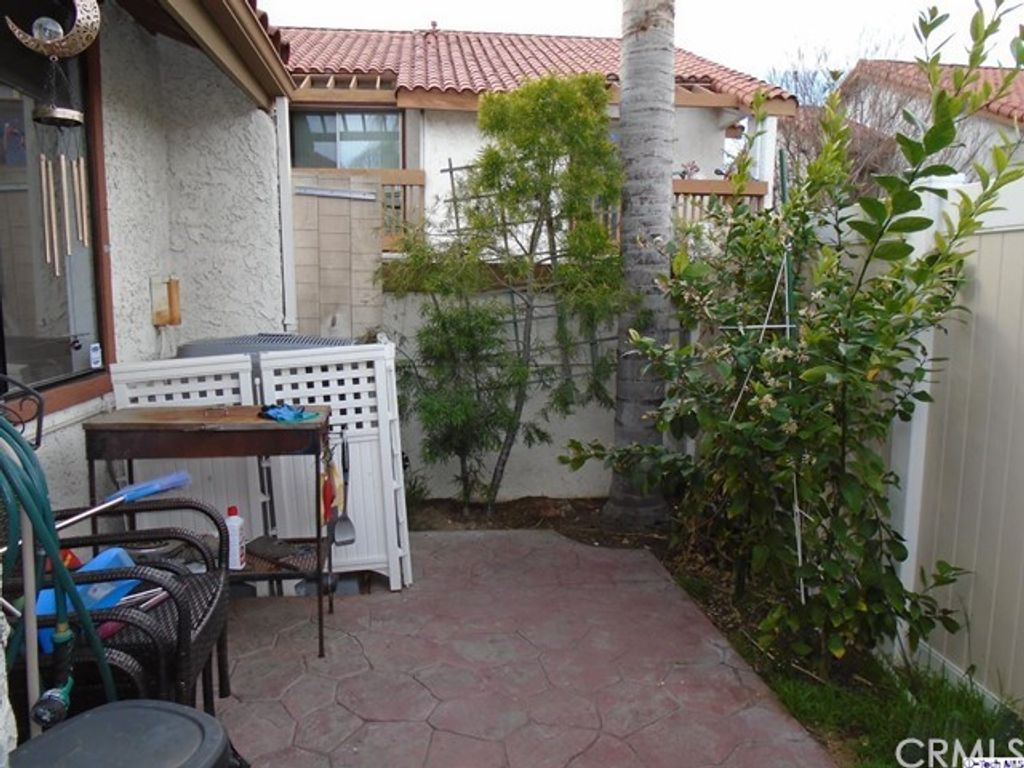 listing image 130723529525925674681