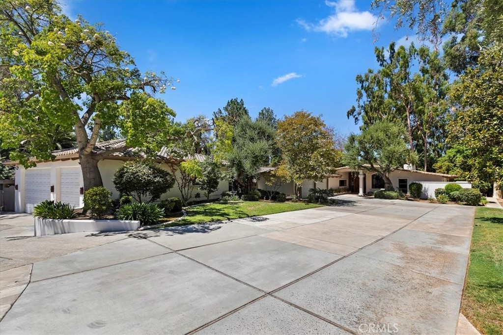 2100 Hathaway Place