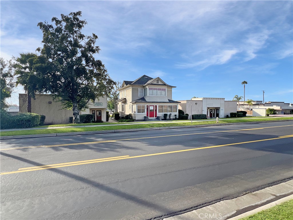 1450 W 9th Street