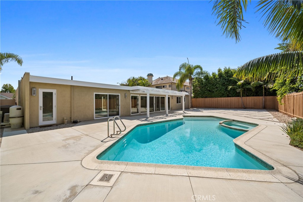 1609 Anita Lane