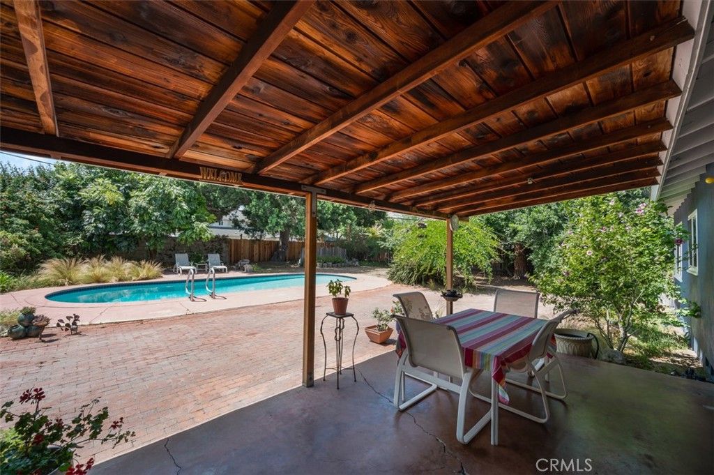 listing image 130722220663563258115