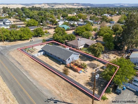 A home in Oroville