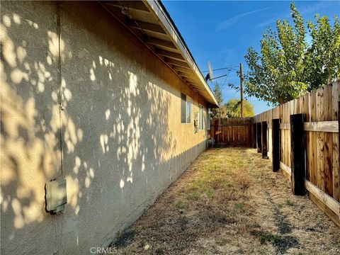 A home in Dos Palos