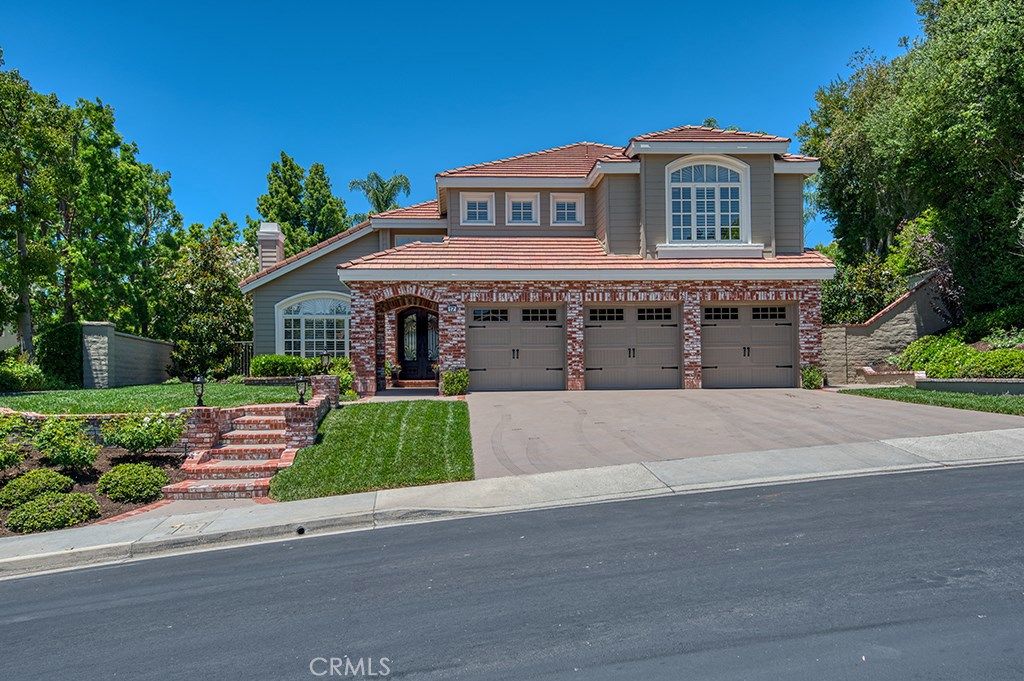 listing image 130722323106184421579