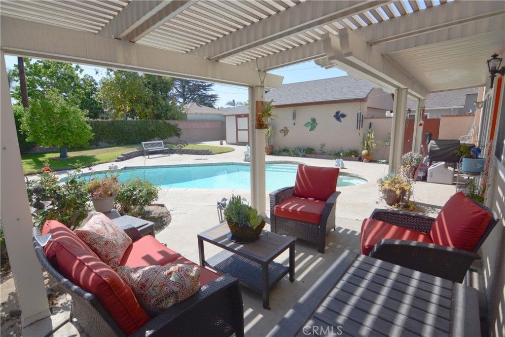 listing image 130723960852804303396