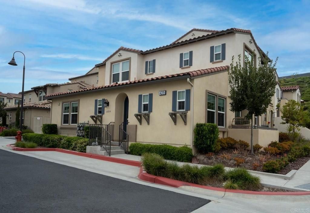 listing image 130723572439683838427