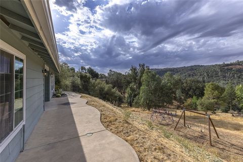 A home in Mariposa