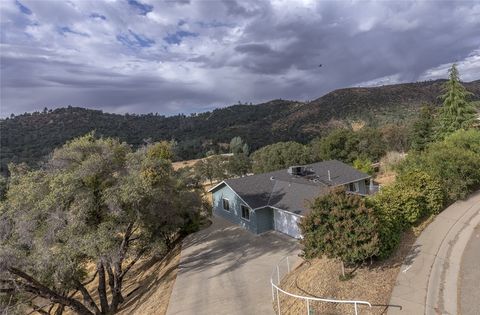 A home in Mariposa