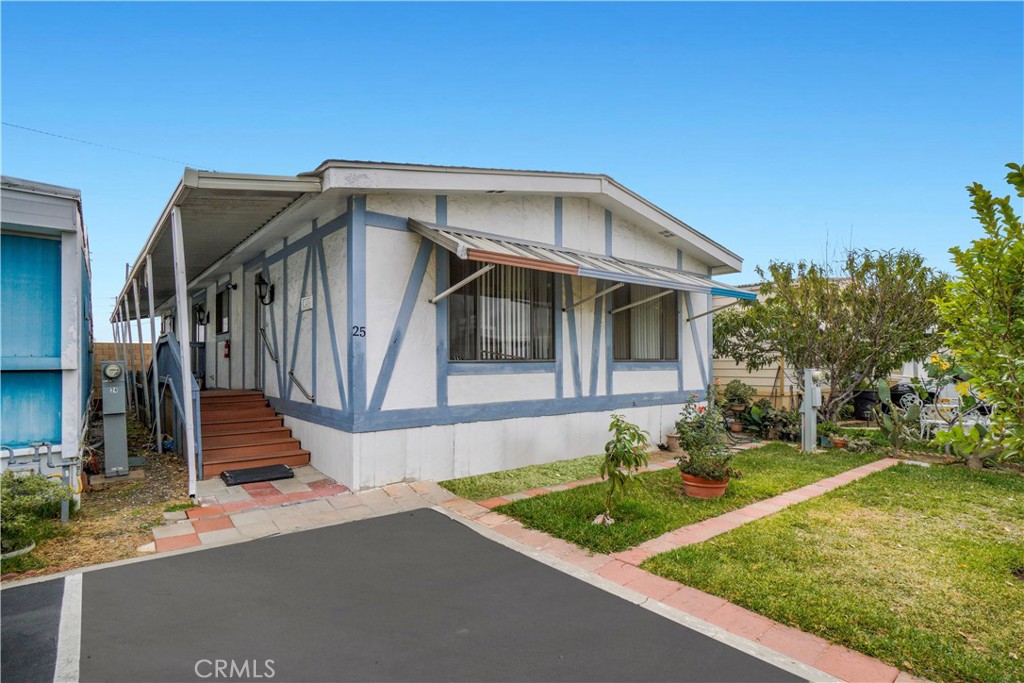 DOUBLE WIDE IN A 55+ SENIOR COMMUNITY!! Nestled in the serene Parque community catering to those aged 55 and above, this inviting manufactured home sits in an ideal location, offering tranquility and convenience. Its spacious layout boasts ample room in every corner. From the expansive living room flowing seamlessly into the dining area to the generously sized rooms throughout, this residence embodies comfort. Priced at a low monthly rent of $530* it presents an enticing opportunity for the perfect buyer seeking a spacious, welcoming, and ideally situated home.