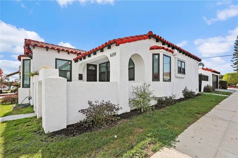 A home in Inglewood