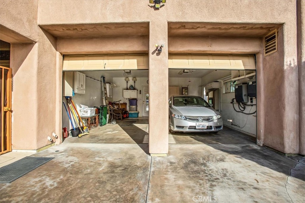 2646 E Vista Chino