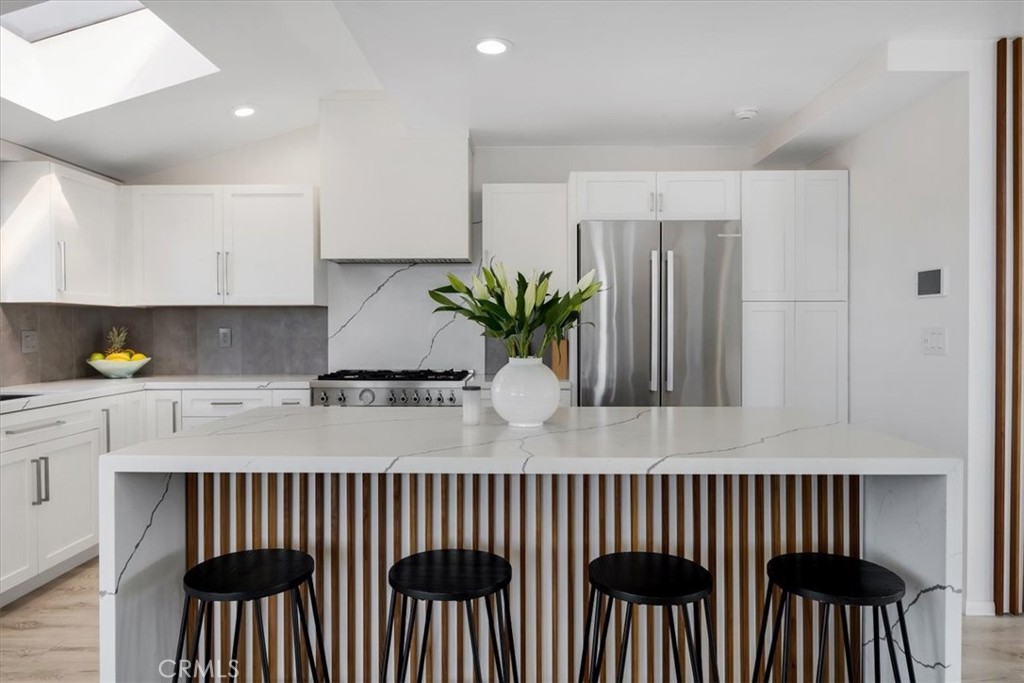 Photo 5 of 50 of 501 Agate Street townhome