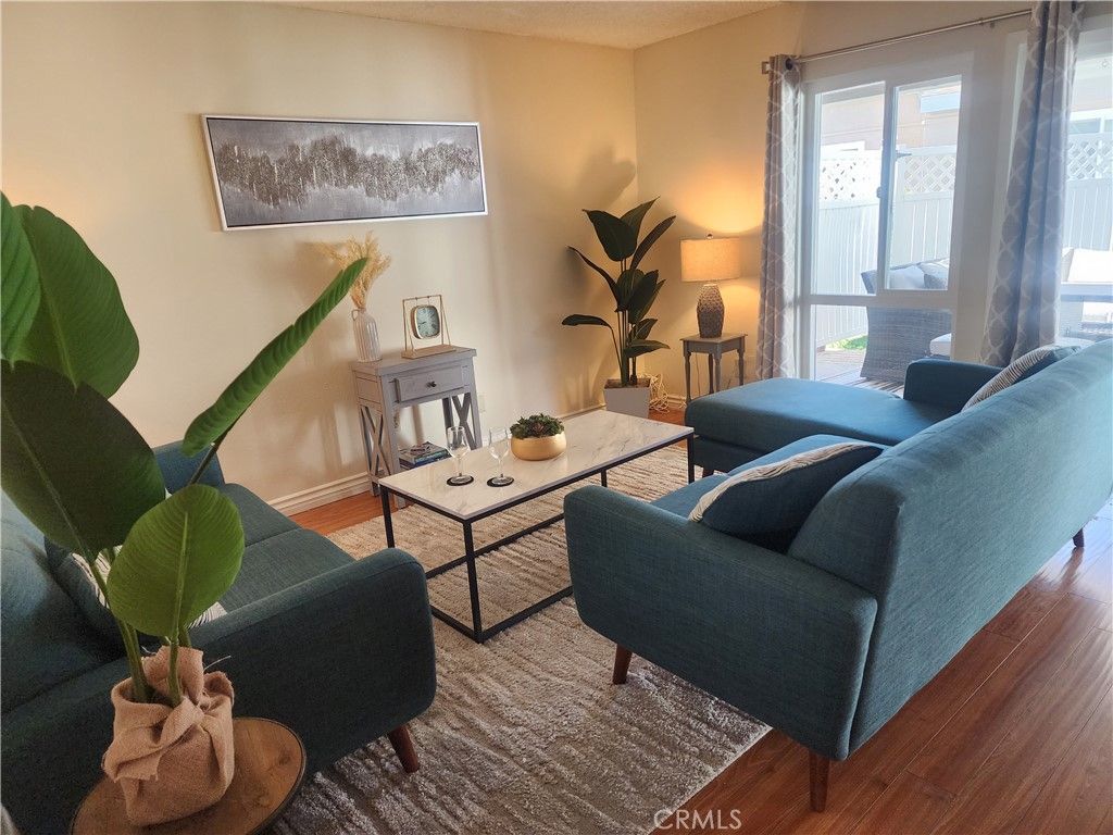 listing image 130723949008767831516