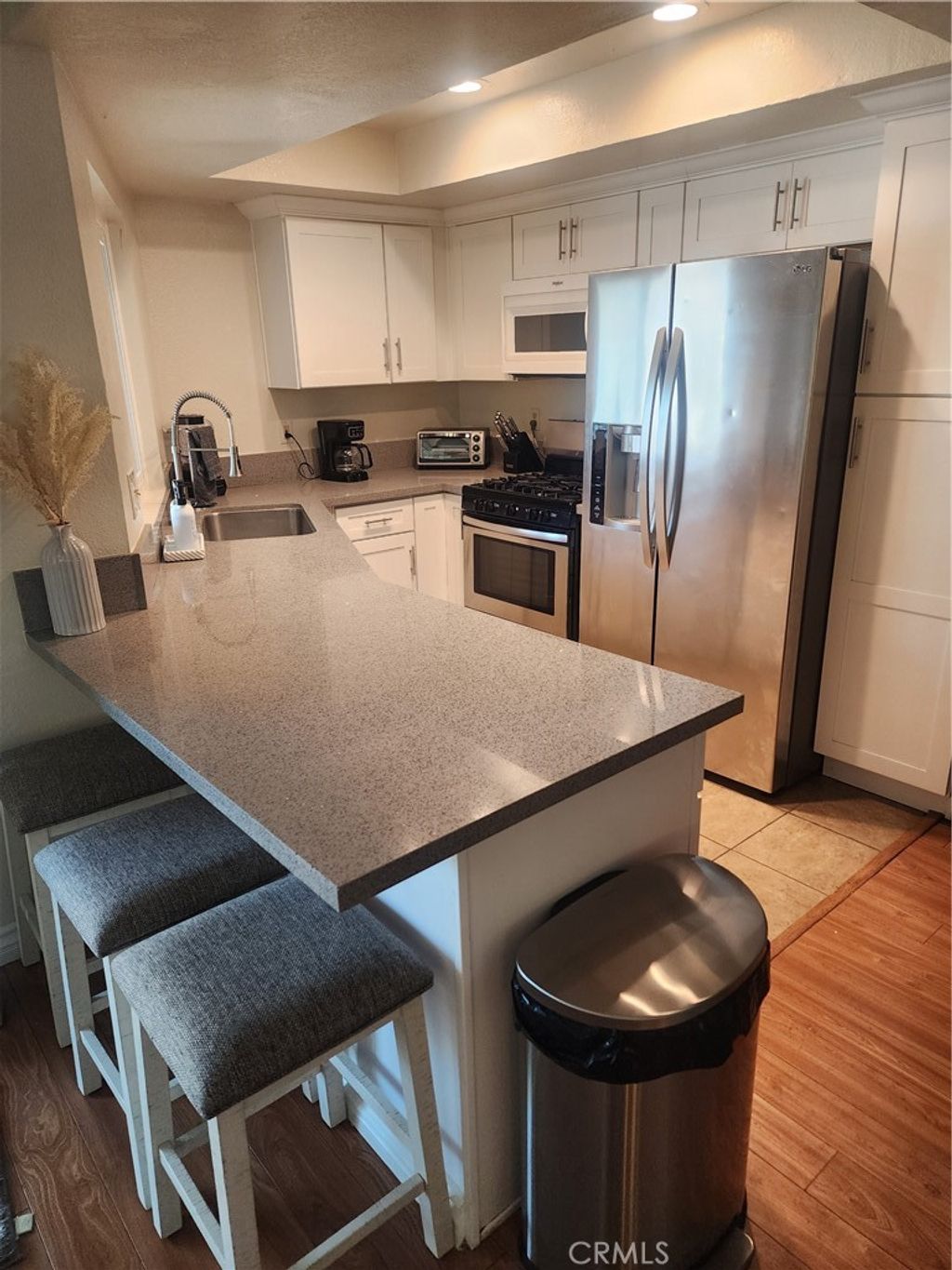 listing image 130723423874286287155
