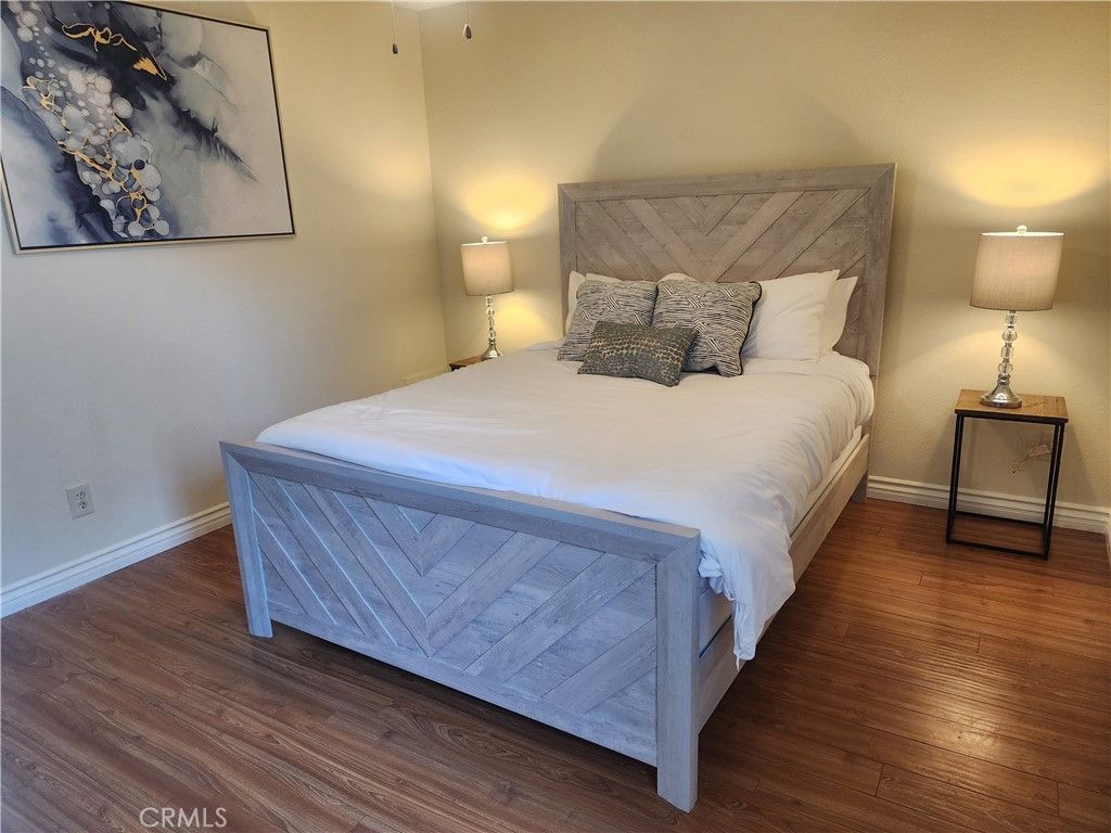 listing image 130721375634241819727