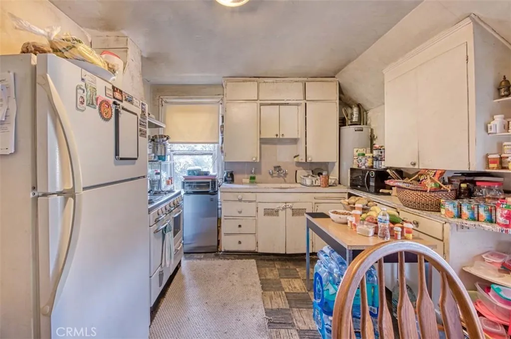 Pasadena, California 91103, United States, ,Residential,Pending,184374