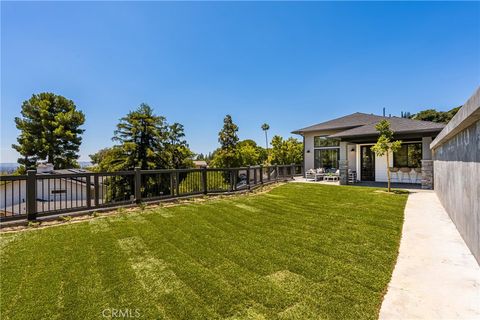 A home in North Tustin