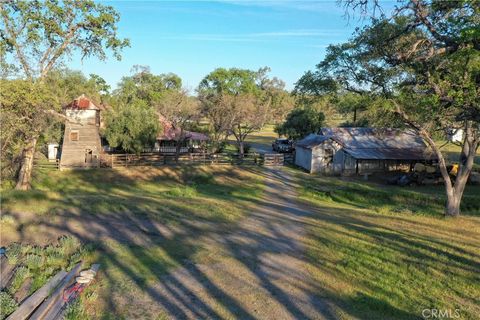 A home in Flournoy