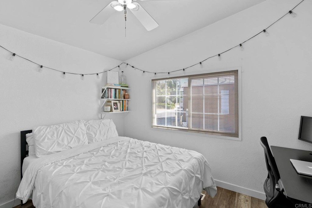 listing image 130726282482555317685
