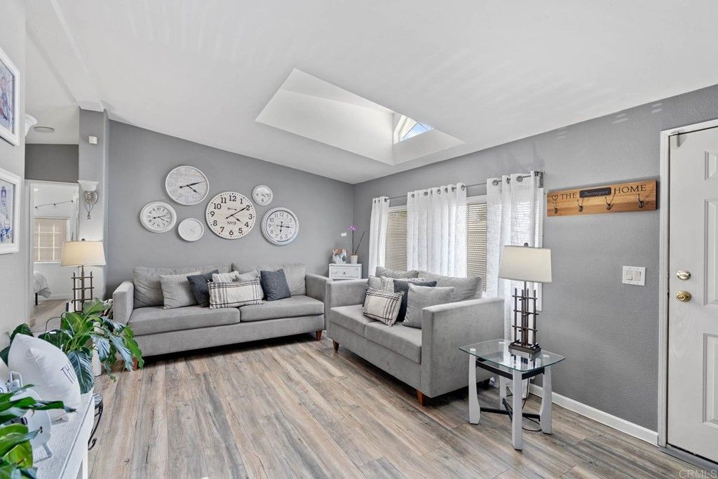 listing image 130720963853638893035