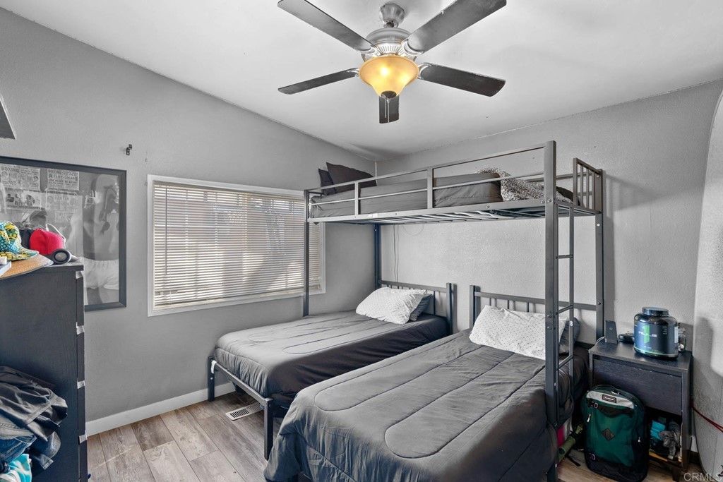 listing image 130722486017051094972