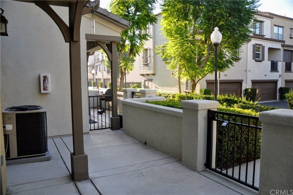 listing image 130728916516506300228