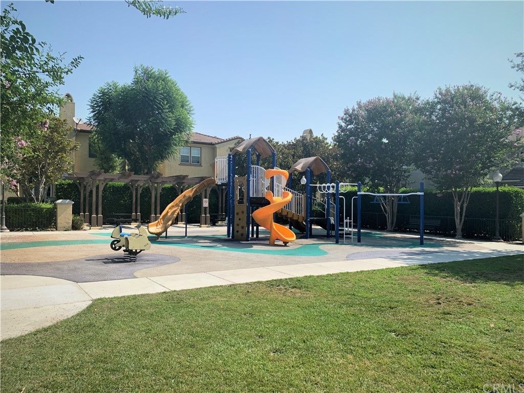 listing image 130722123324828234494