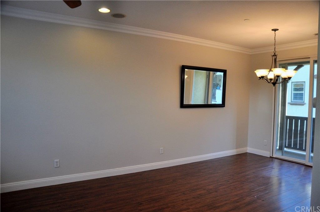 listing image 130724355109603518445