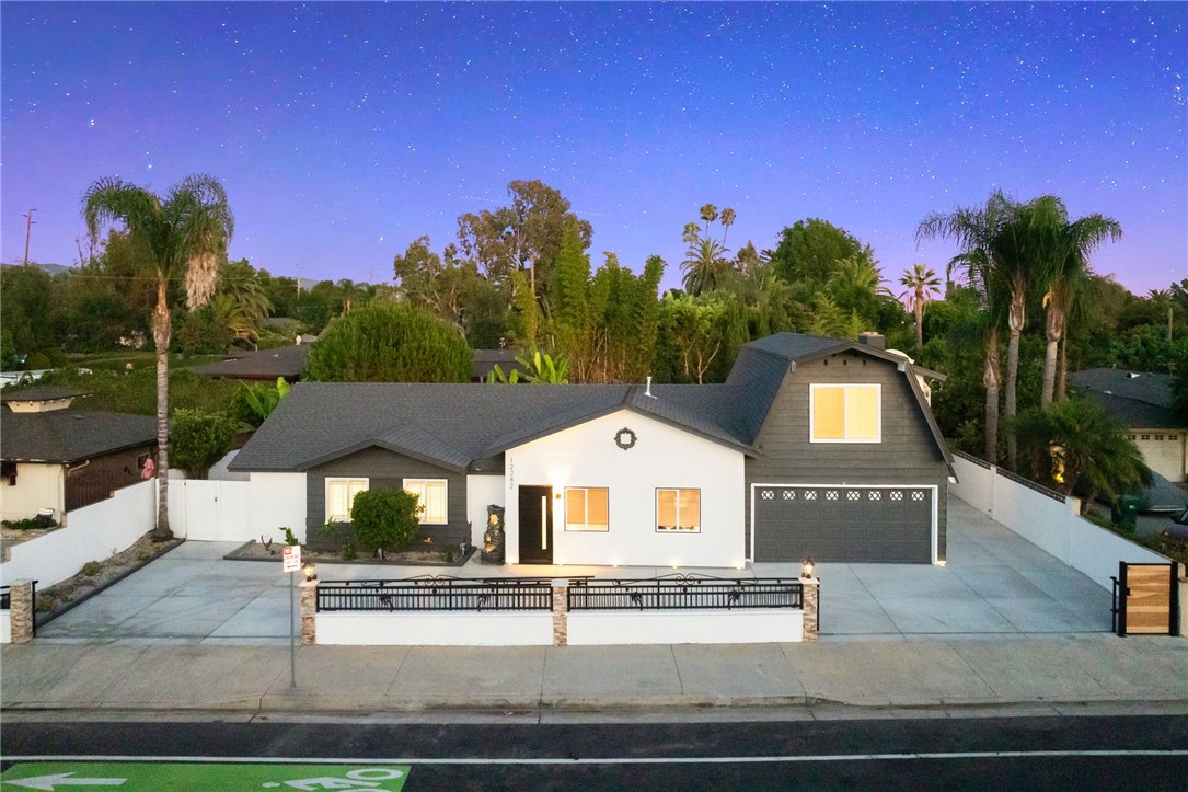 View North Tustin, CA 92705 house