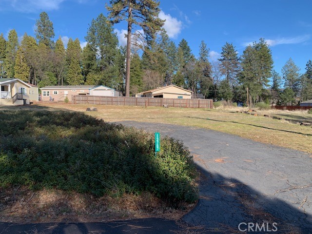 Very nice, level lot with new and existing homes beside and behind this lot. Great lower Pines location with easy access to the main streets. Come take a look at this one.